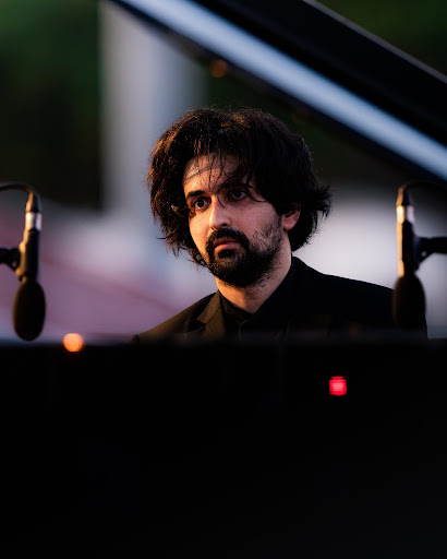 Jorge Gonzalez Buajasan - Piano