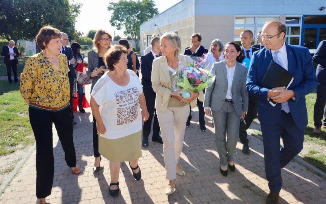 [old] Visite de Sophie Cluzel, secrétaire d’état chargée des&nbsp;personnes handicapées sur le site de la Roseraie